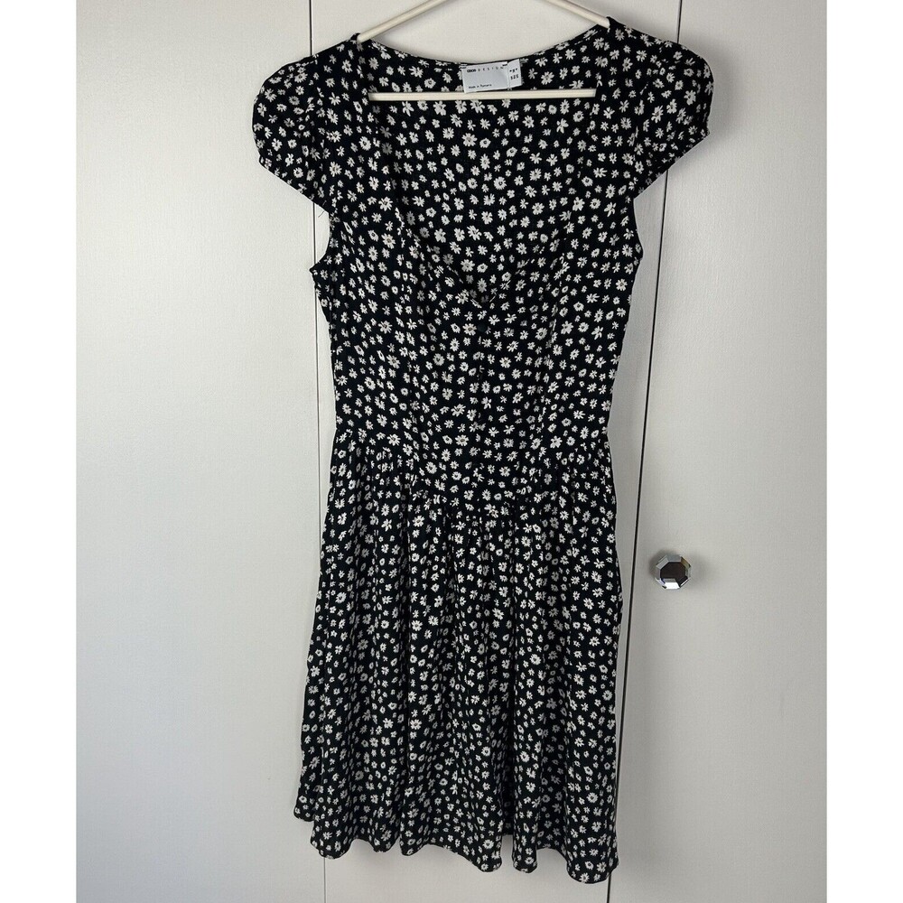 Asos Dress Women's Sz 4 Black Daisy Print Cap Sleeve Knee Length Sundress